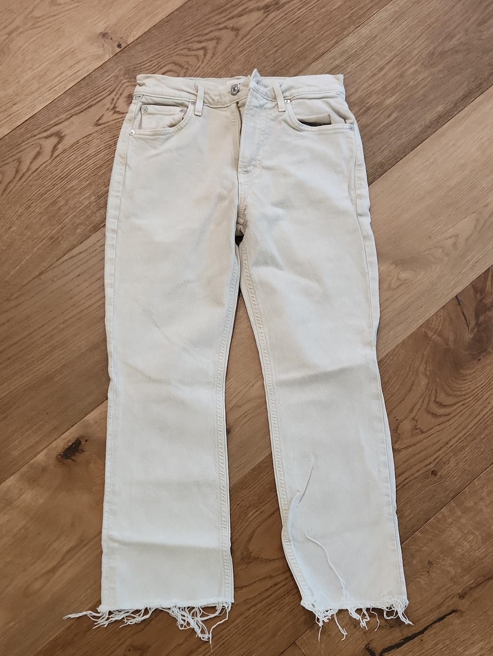 Citizens Of Humanity Isola Mid Rise Cream Cropped Jeans with Frayed Hem